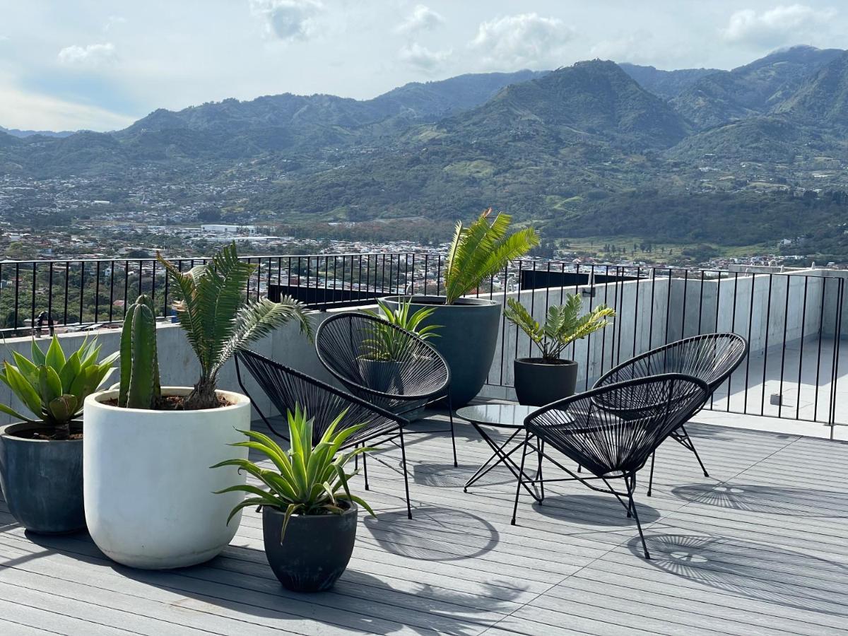 Cozy Apartment With Terrace, Sj Cosmopolitan Tower #402 San Jose  Bagian luar foto