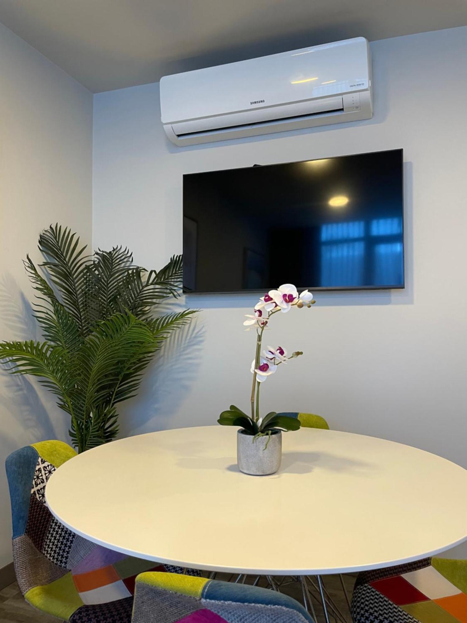 Cozy Apartment With Terrace, Sj Cosmopolitan Tower #402 San Jose  Bagian luar foto
