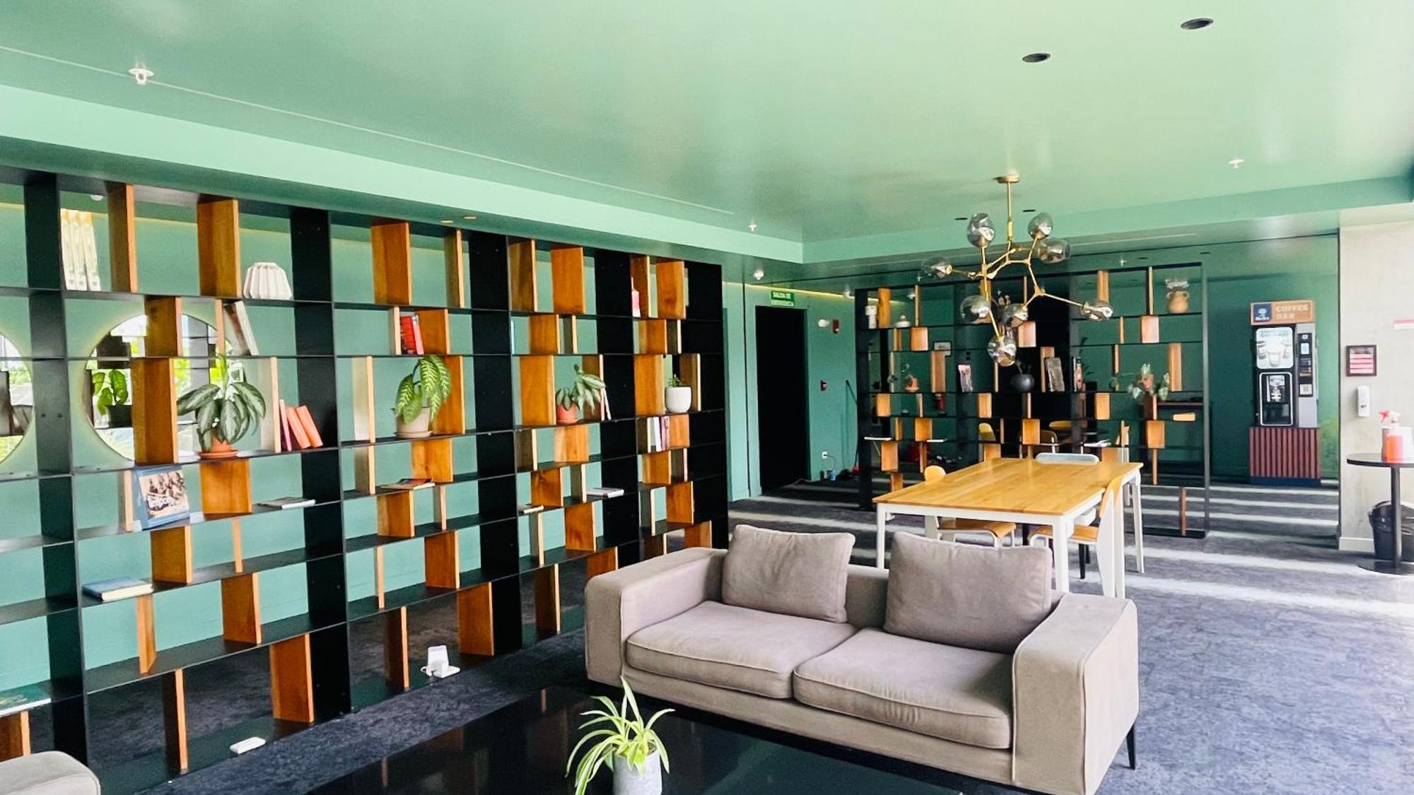 Cozy Apartment With Terrace, Sj Cosmopolitan Tower #402 San Jose  Bagian luar foto
