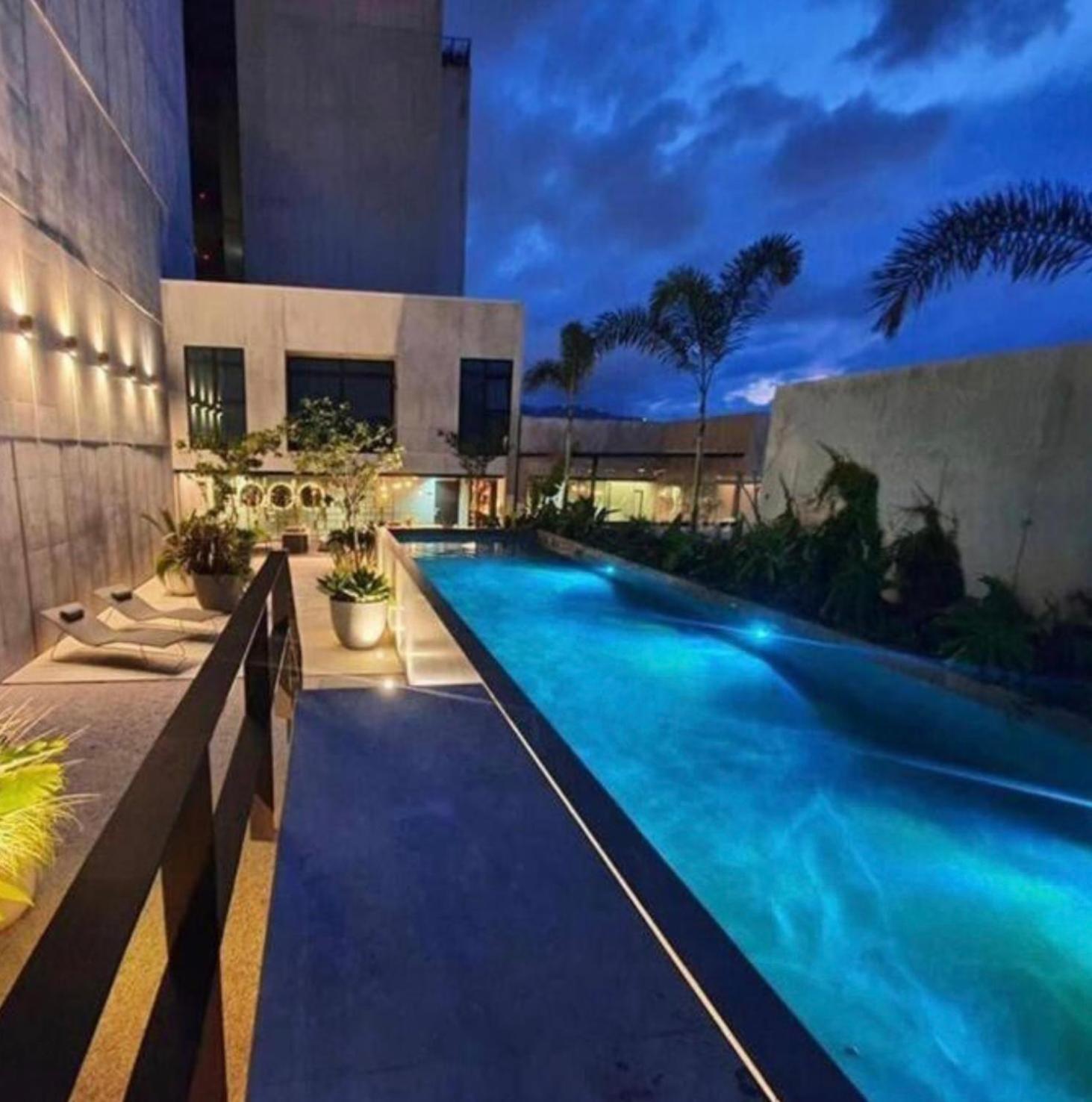 Cozy Apartment With Terrace, Sj Cosmopolitan Tower #402 San Jose  Bagian luar foto